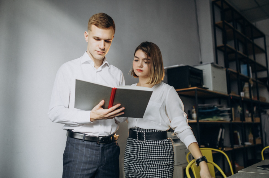 Interfaccia AI per monitoraggio dei flussi aziendali